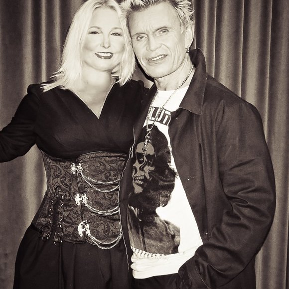 Meet your Posher, Cherie Summers! - Picture 2 of 3